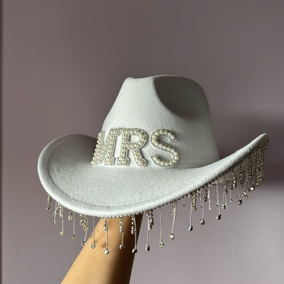 BRAND NEW - MRS Cowgirl Hat with embellishments - Picture 1 of 5